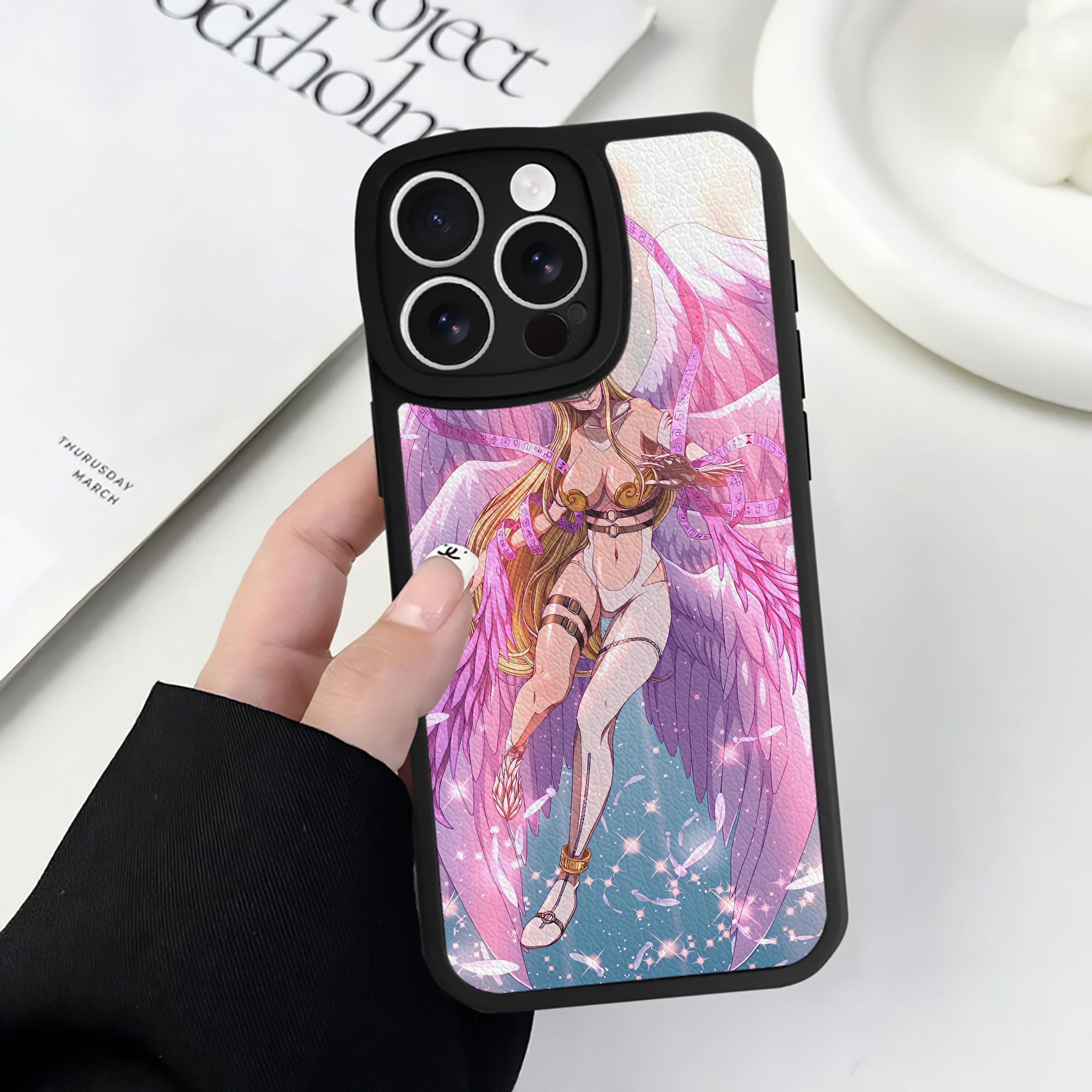 （画像用） Digimon デジタルモンスター/デジモン 【iPhone 16シリーズ対応】シリコンスマホケース（レザー調） 材質：シリコン
